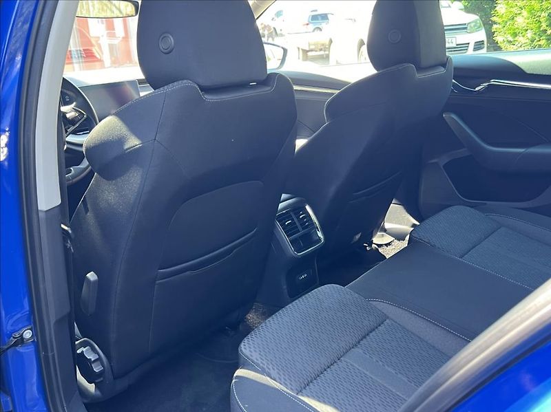 Škoda Octavia 2,0 TDI 110kW Style webasto - fotka 14 z 31
