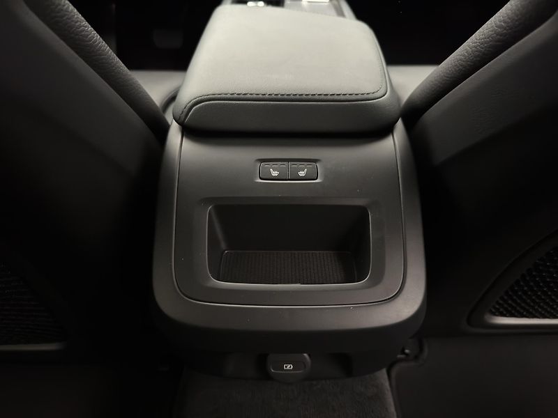 Volvo V60 B4 DARK PLUS AUT CZ 1.maj - fotka 26 z 44