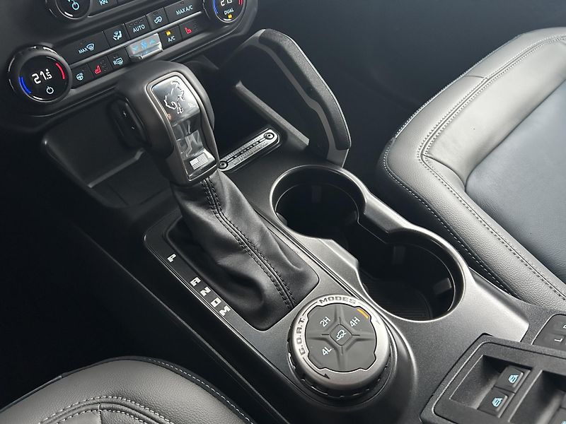 Ford Bronco 2.7 EcoBoost 246kW OUTER BANKS - fotka 31 z 33