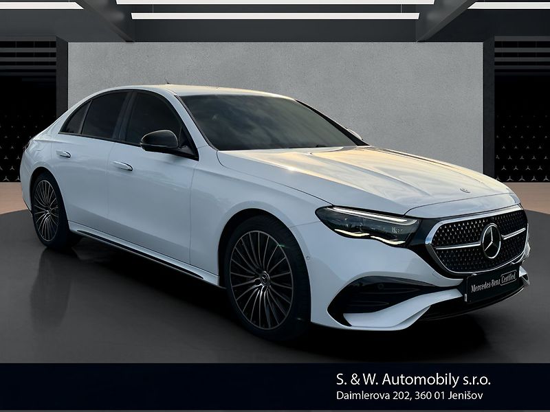 Mercedes-Benz Třídy E E 220 d 4MATIC - fotka 3 z 35