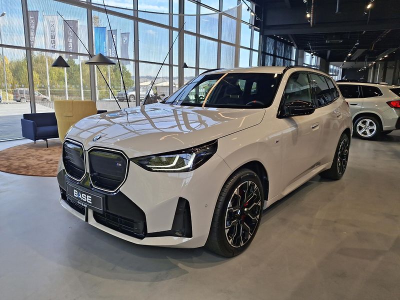 BMW X3 M50 xDrive - fotka 3 z 42