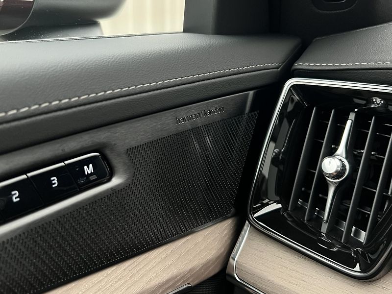 Volvo XC90 (2026) T8 AWD PLUS BRIGHT - fotka 28 z 47