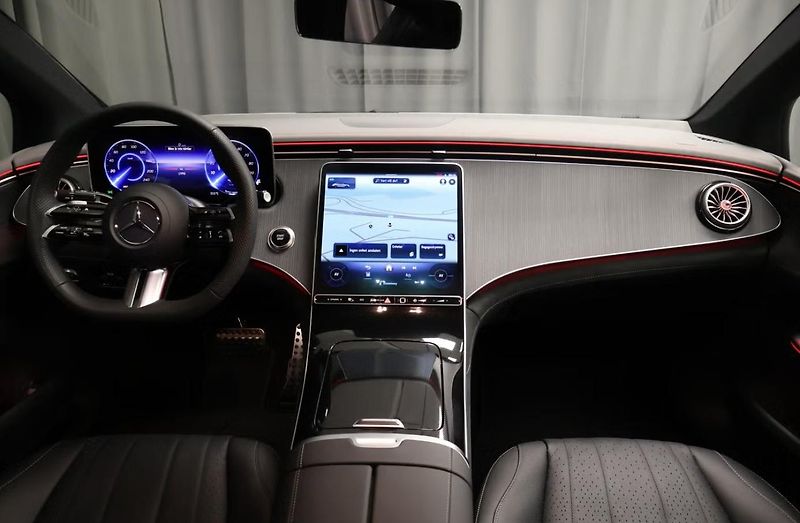Mercedes-Benz EQE 350 AMG 4M Kamera Tažné BLIS  - fotka 14 z 23