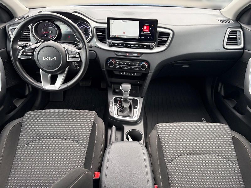 Kia Ceed (2024) TOP 1.5T-GDI 103kW DPH CZ - fotka 9 z 11