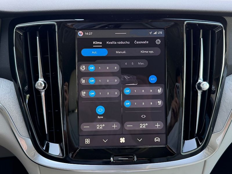 Volvo V60 (2026) PLUS DARK B4, FULL LED, BOWERS - fotka 20 z 23