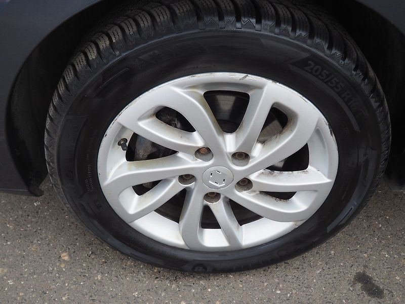 Renault Mégane (2015) 1.6 dCi, 96 kW, Limited - fotka 8 z 32