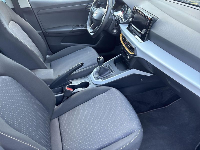 Seat Arona (2022) 1.0 TSI Style - fotka 9 z 27