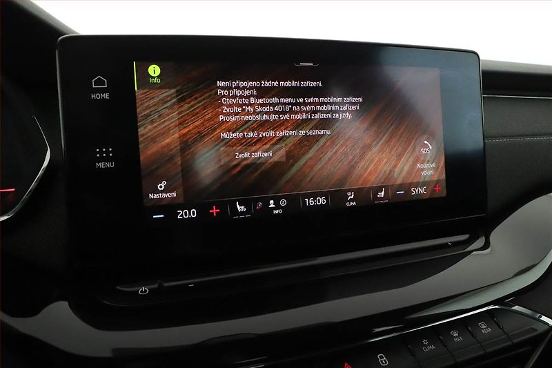 Škoda Octavia (2022) Style 1.5 TSI, ČR,1.maj - fotka 14 z 20