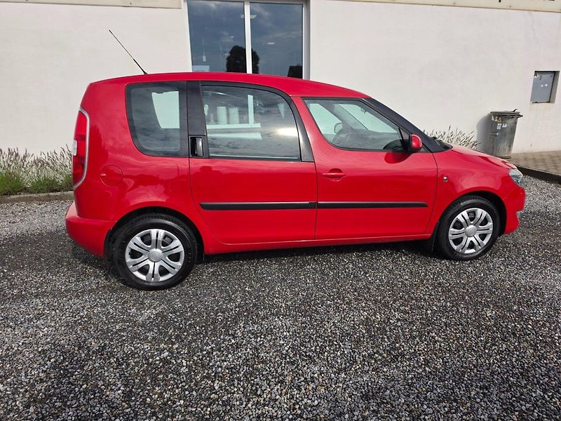 Škoda Roomster (2010) 1.2 TSI DSG Serviska - fotka 2 z 31