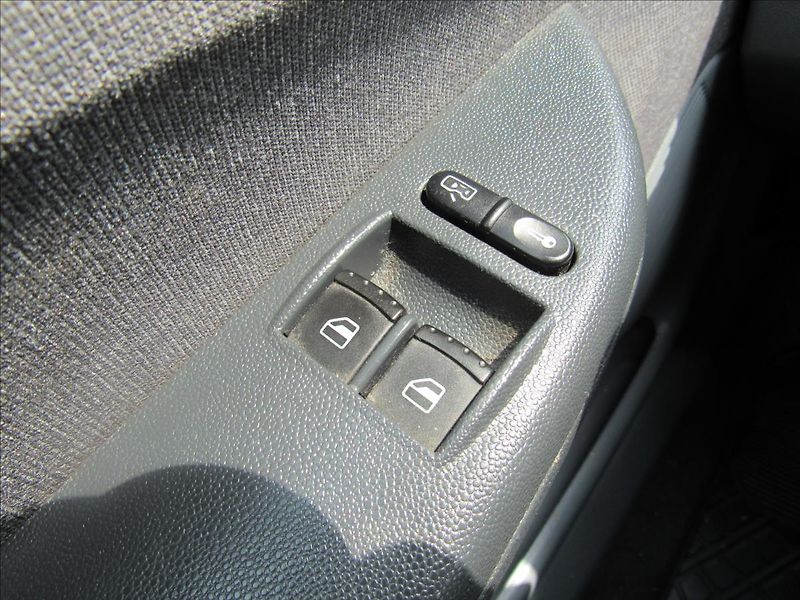 Škoda Fabia 1,2 HTP 40kW - fotka 21 z 24