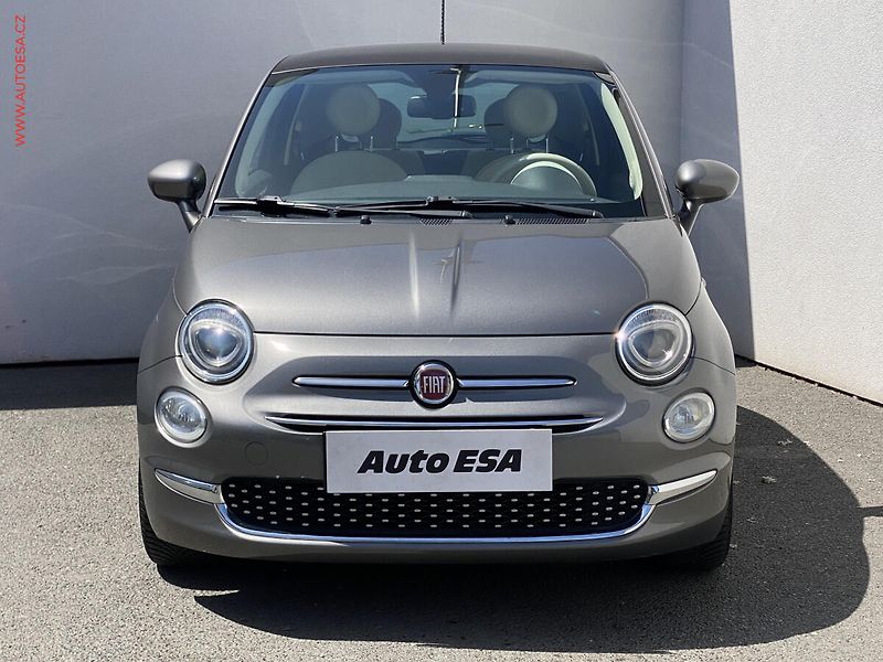 Fiat 500 (2018) 1.2i, Lounge, panor - fotka 2 z 15