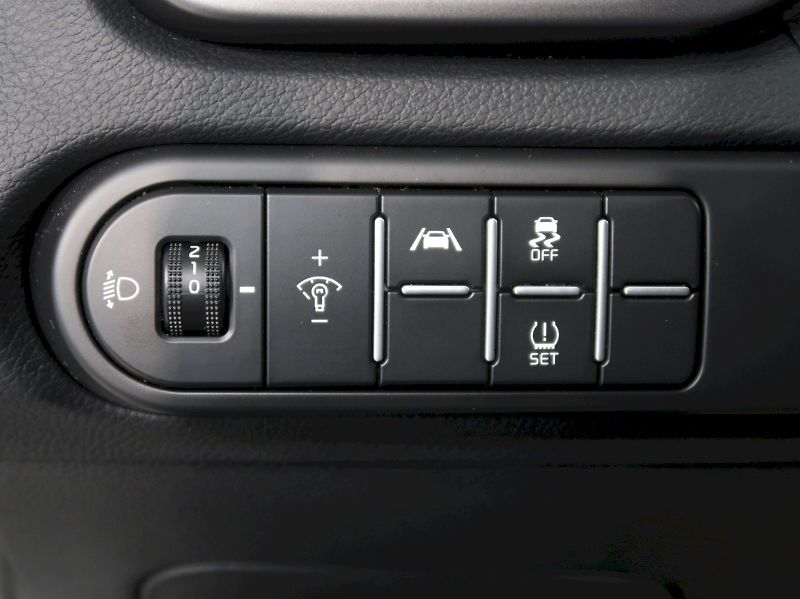 Kia Ceed (2024) FRESH 1.5T-GDI 118kW ZÁRUKA - fotka 13 z 33