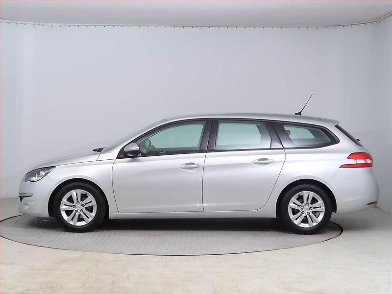 Peugeot 308 (2016) Active 1.6 BlueHDi, Serv.kniha - fotka 6 z 14