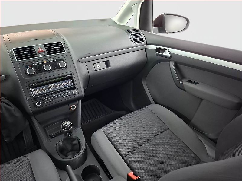 Volkswagen Touran (2015) 1.2 TSI, Serv.kniha, Tempomat - fotka 8 z 17