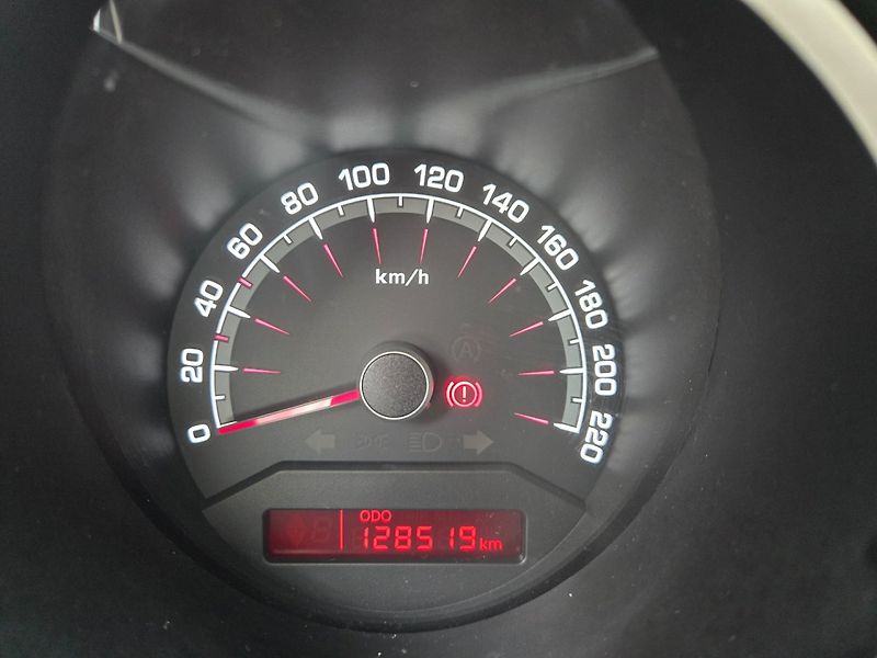 Kia Venga (2014) 1.4 i Serviska - fotka 8 z 20