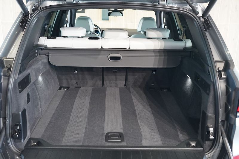 BMW X5 30d xDrive, Vzduch, Nezávislé - fotka 13 z 46