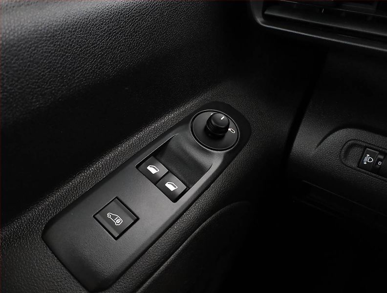 Citroën Berlingo (2021) Maxi 1.5 BlueHDi, 3Místa - fotka 13 z 15