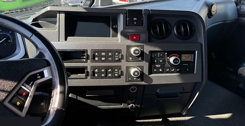 Renault Trucks T (2020) 440 6x2 chlaďák EURO 6 - fotka 9 z 20