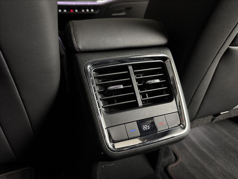 Škoda Enyaq 80 LED Matrix Assist Tepelko - fotka 17 z 50
