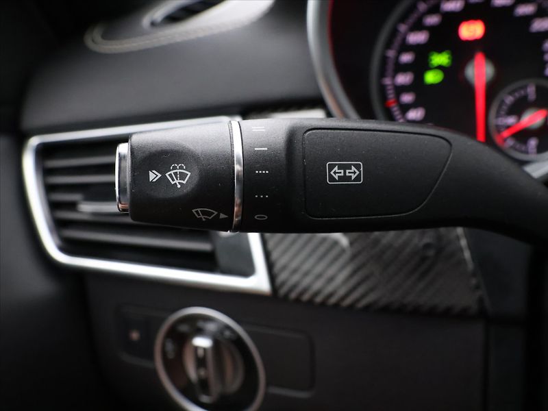 Mercedes-Benz GLE 3,0 350d 190kW 4Matic CZ DPH - fotka 19 z 36
