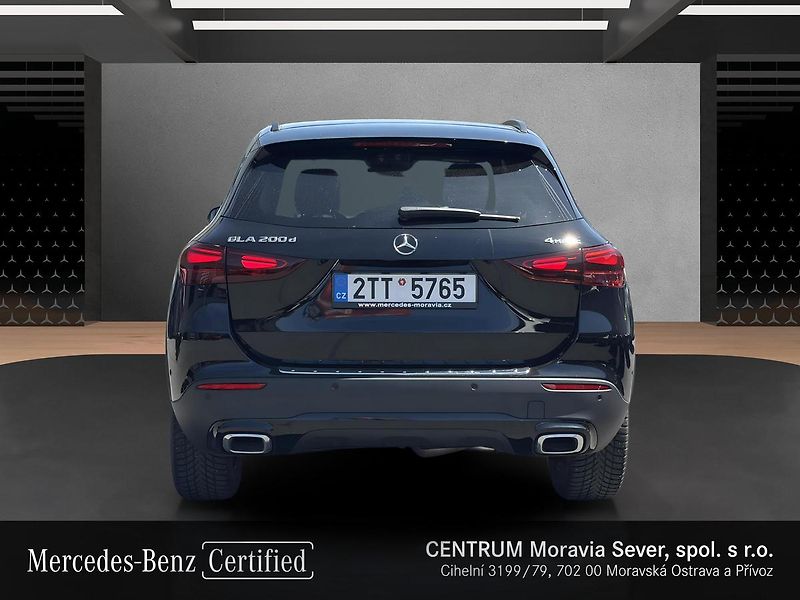 Mercedes-Benz GLA 200d 4MATIC - fotka 4 z 16
