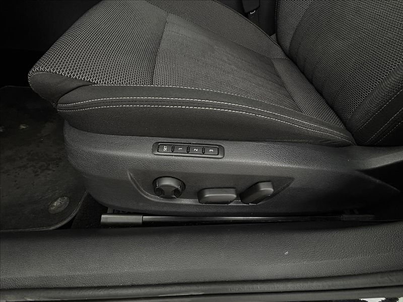 Škoda Superb 2,0 TDI 147kW Style 4x4 DSG - fotka 18 z 37