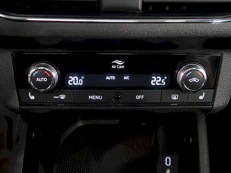 Škoda Scala (2023) MONTE CARLO 1.5TSI 110KW PANOR - fotka 30 z 40