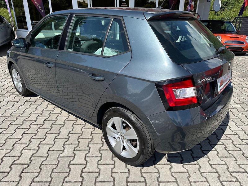 Škoda Fabia 1,2TSI 66kW - fotka 9 z 19