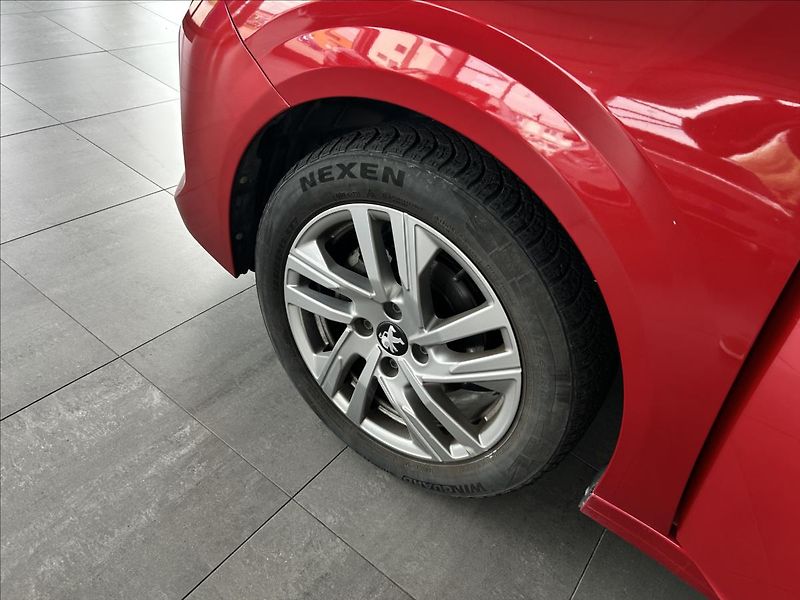 Peugeot 208 1,2   PureTech,PŮVOD ČR - fotka 23 z 23
