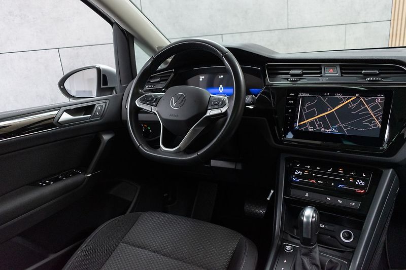 Volkswagen Touran 2.0TDI TAŽNÉ*WEBASTO*DPH*ČR 1M - fotka 9 z 51