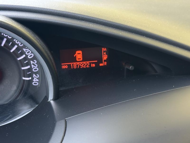 Toyota Verso (2015) 1.6D-4D/82kW * 1.Maj. TZ* PANO - fotka 16 z 35