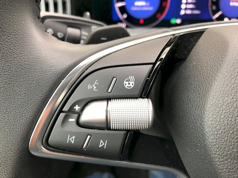 Škoda Superb (2025) COMBI SELEC TD 110/2.0 A7F - fotka 18 z 29
