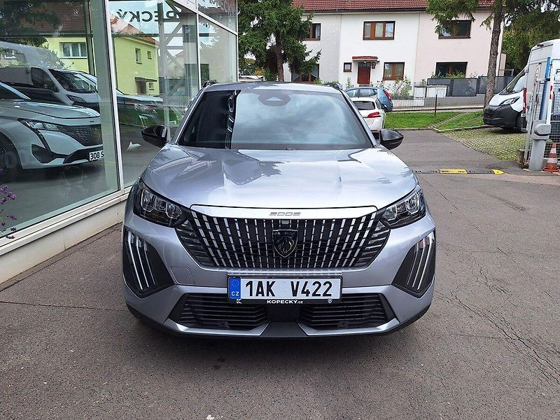 Peugeot 2008 (2025) ALLURE 1.2 PT 130K EAT8 - fotka 2 z 20