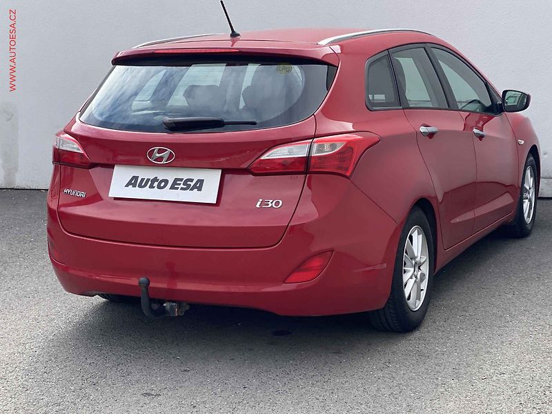 Hyundai i30 (2013) 1.6 CVVT, ČR, Trikolor, AC - fotka 4 z 16