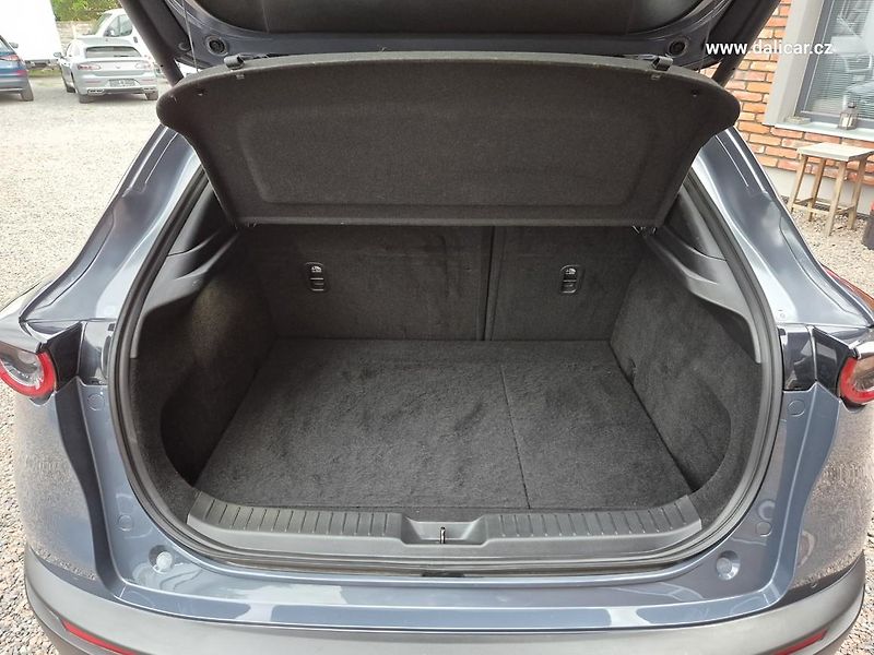 Mazda CX-30 (2022) CX-30 2.0i ESkyactiv-X Automat - fotka 20 z 54