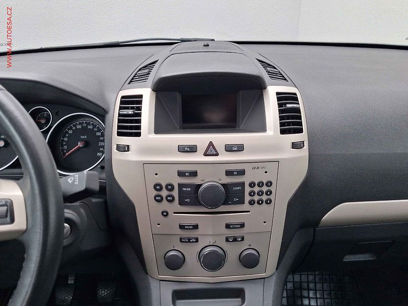 Opel Zafira (2008) 1.8i, ČR, AC - fotka 12 z 14