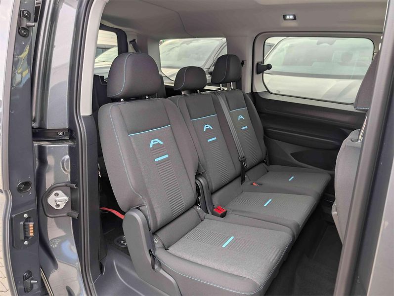 Ford Tourneo Connect (2025) Active, Grand Tourneo, 2.0 Eco - fotka 12 z 19