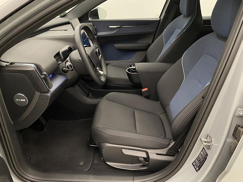 Volvo EX30 PURE ELECTRIC SINGLE PLUS CZ - fotka 3 z 63