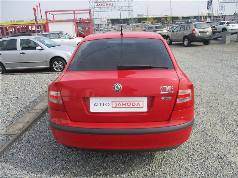 Škoda Octavia 1,6 i, Eleg,aut.klima,s.kn.,CZ - fotka 7 z 39