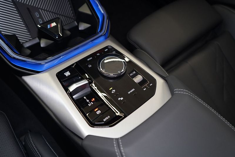 BMW X3 M50 xDrive, M PRO, H/K, Tažné - fotka 42 z 50