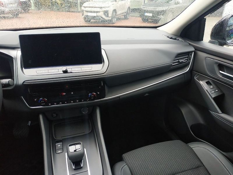 Nissan Qashqai 1.3T mHEV AT,2WD, SKLADEM - fotka 13 z 27