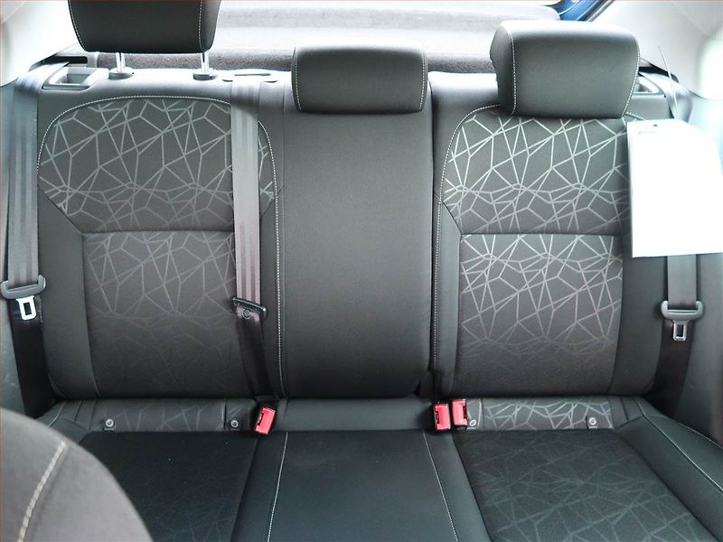 Škoda Rapid (2018) 1.0 TSI, Navi, Tempomat - fotka 10 z 17