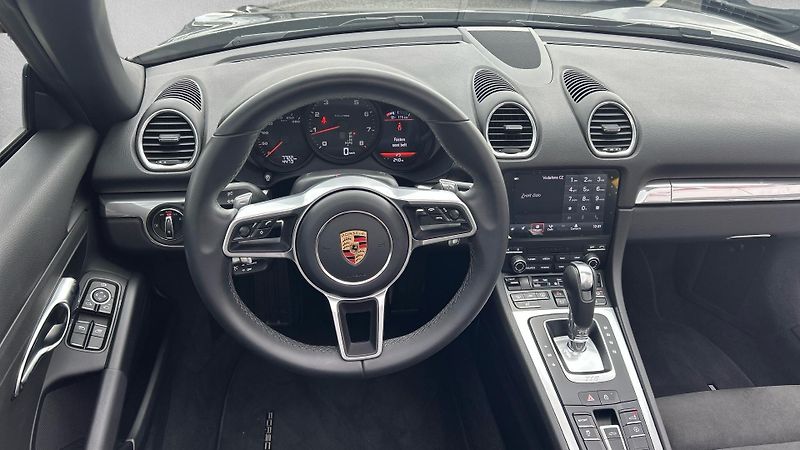 Porsche Boxster 718 - fotka 19 z 29