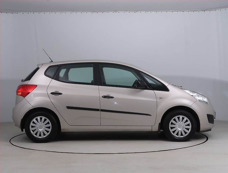 Kia Venga (2010) 1.4 CVVT, Serv.kniha - fotka 6 z 13