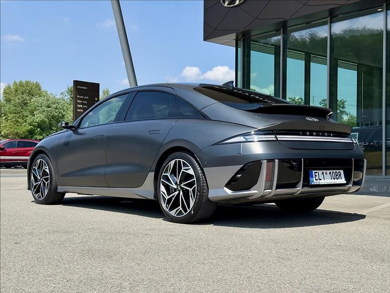 Hyundai Ioniq 6 Power 77kWh 4x4  Premium PNRM - fotka 2 z 25