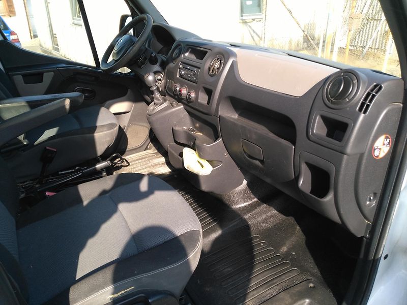 Renault Master 2,3 dCi  - fotka 17 z 22
