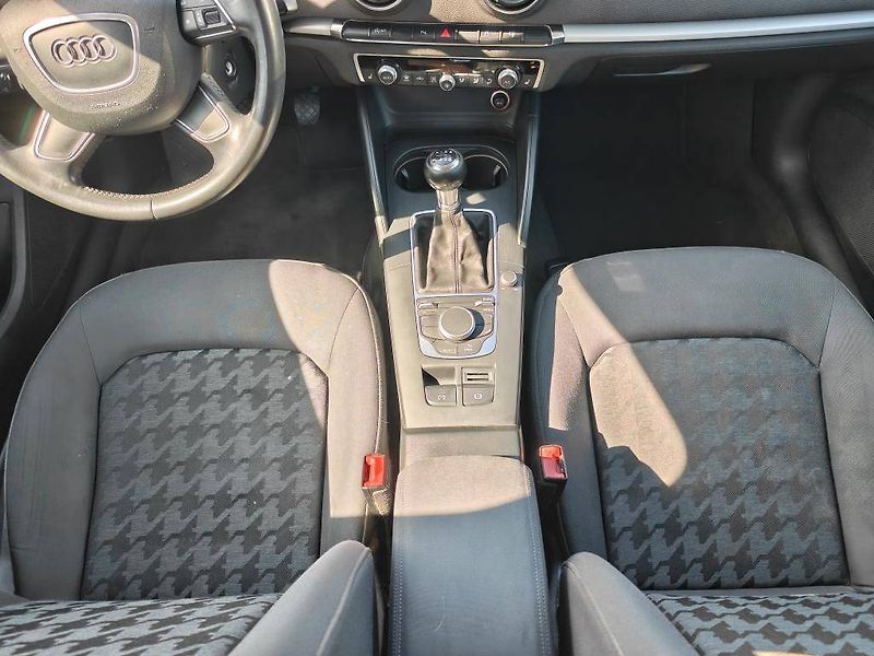 Audi A3 6MP 1,6TDI - fotka 9 z 22