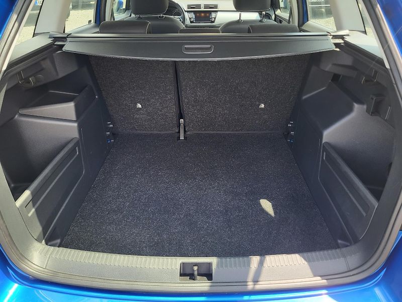 Škoda Fabia 1.0 TSI AMBITION Combi TOUR - fotka 37 z 44