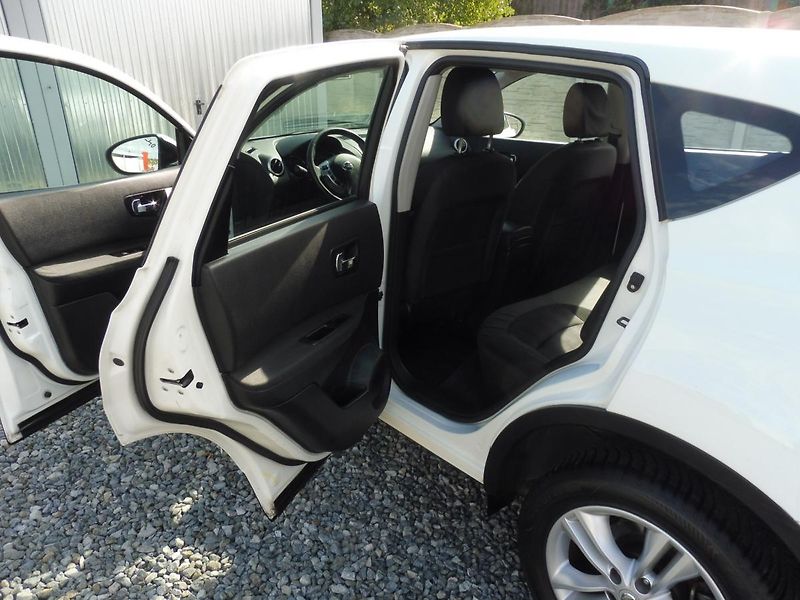 Nissan Qashqai 1.5DCi 110PS NAVI STK TOP STAV - fotka 126 z 189