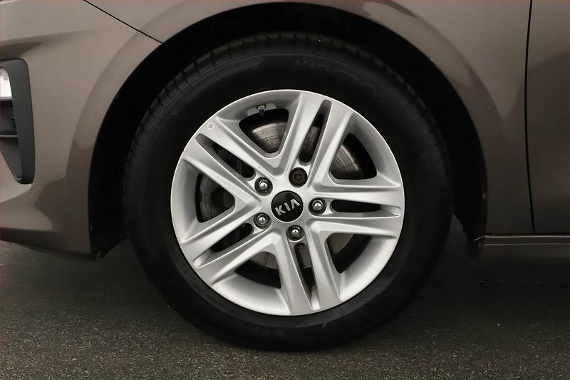 Kia Ceed (2020) 1.4 CVVT, Tempomat - fotka 16 z 16